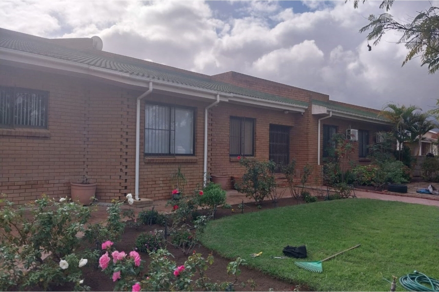 5 Bedroom Property for Sale in Porterville Western Cape